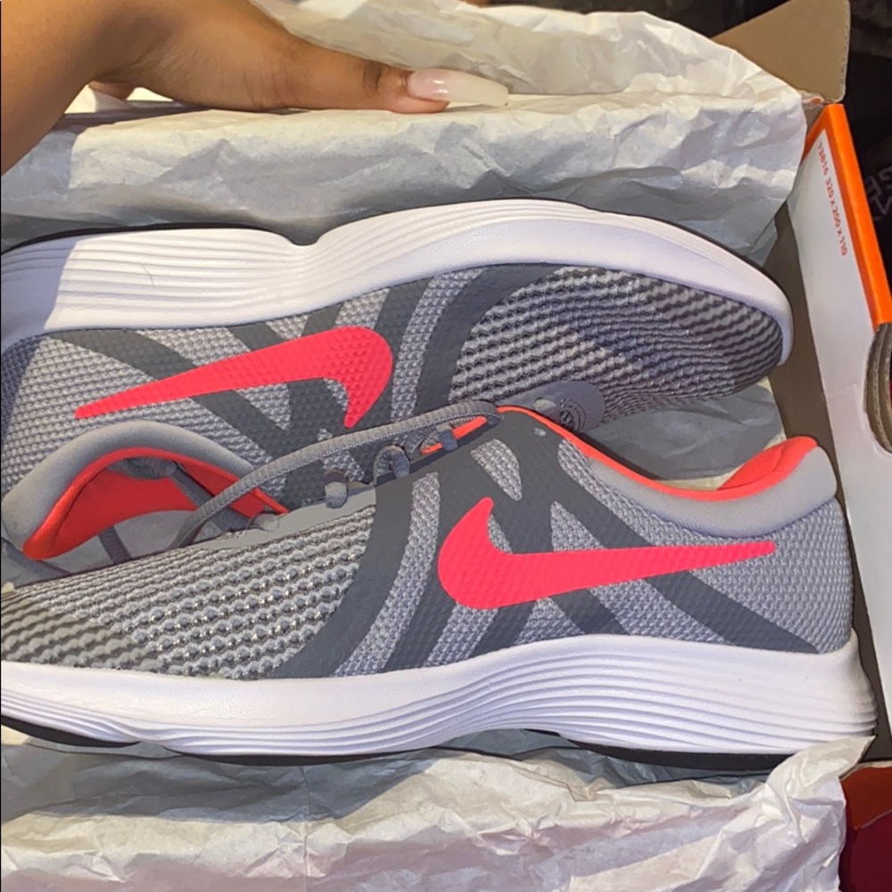 Nike Revolution 4 (GS)